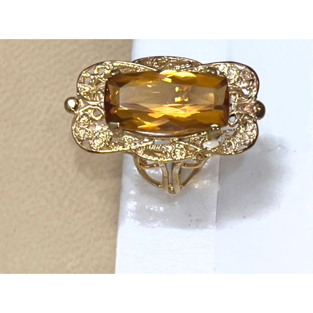 2010s 6 Carat Natural Long Cushion Shape Citrine Cocktail Ring in 14 Karat Yellow Gold For Sale - Image 5 of 18