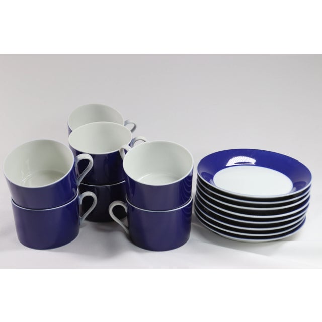 Blue 1970s Fitz & Floyd Imperial Dynasty Blue Coffee Cups & Saucer Set- 16 Pieces For Sale - Image 8 of 8