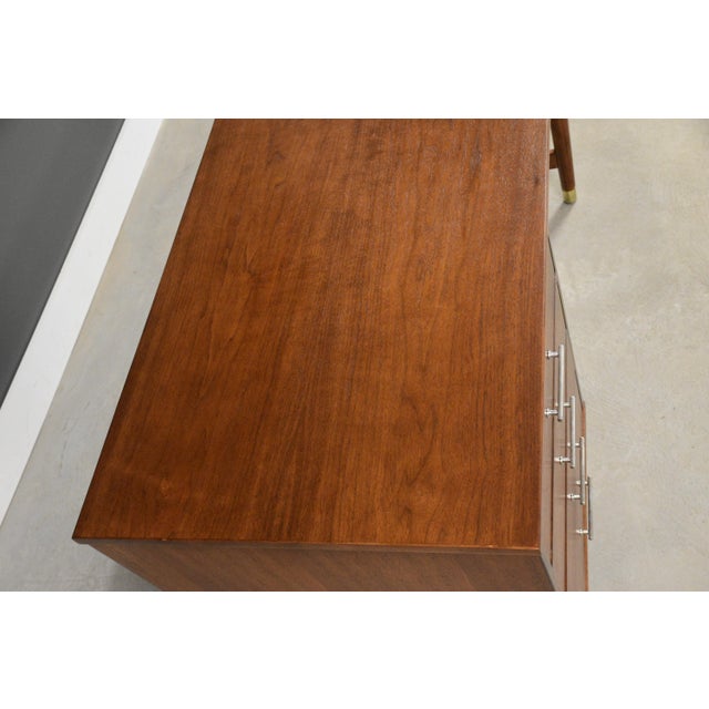 Drexel 1960s Refinished Walnut Mid Century Desk by Drexel Biscayne For Sale - Image 4 of 11
