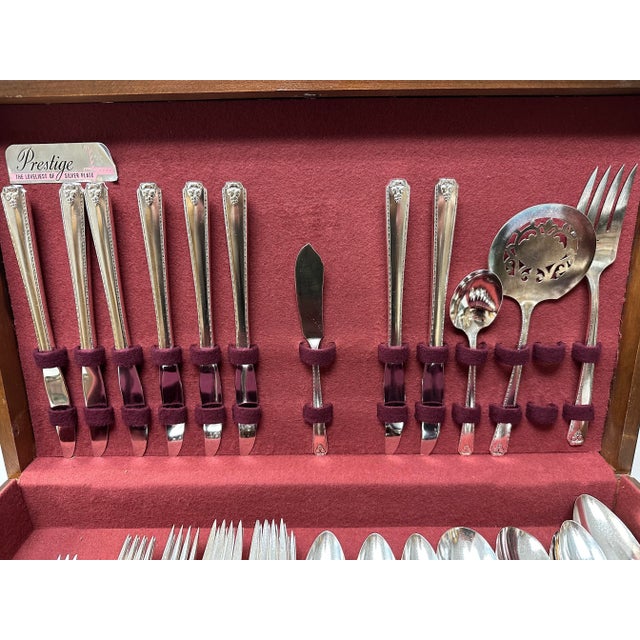 1940s Oneida Prestige Bordeaux Silverplate Flatware Set 92 Pieces