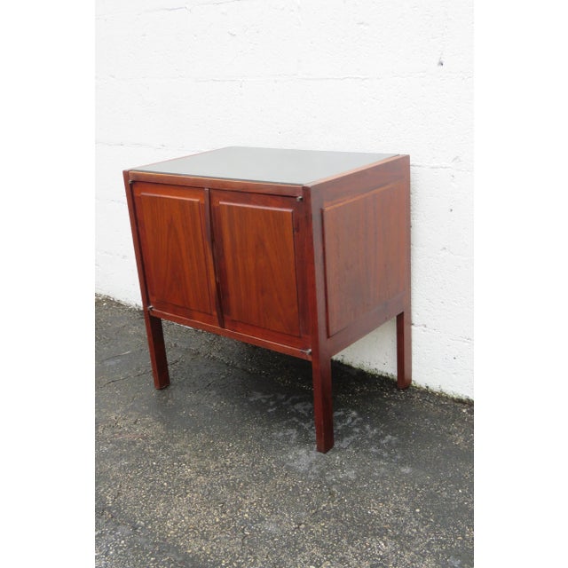 Wood 1960s Jack Cartwright for Founders Mid Century Slate Top Nightstand End Bedside Table For Sale - Image 7 of 12