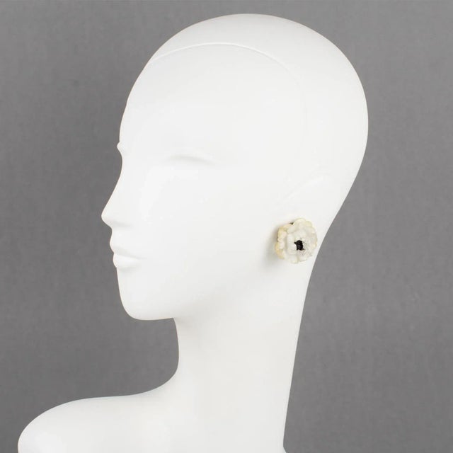 This is part of Chairish’s Costume Jewelry assortment. These lovely dimensional clip-on earrings, designed by Cilea Paris,...