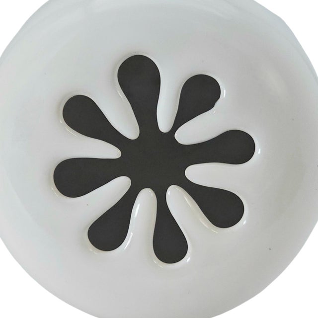 Ceramic David Gil Bennington Potters White Stoneware Floral Arranger Vase 1995 For Sale - Image 7 of 8