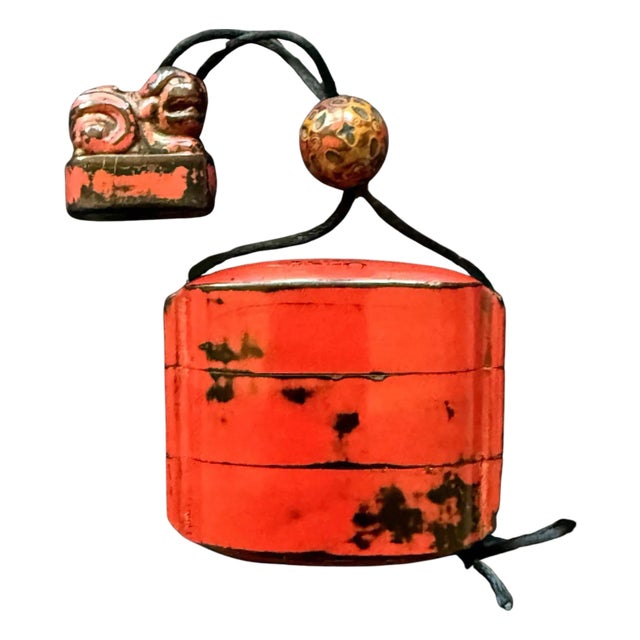 Rare Japanese Inro Netsuke and Omije with Negoro Red Lacquer Edo Period For Sale