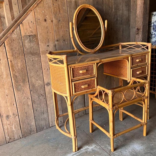 Cane and Bamboo Dressing Table with Oval Mirror and Stool, Set of 2 For Sale - Image 4 of 9