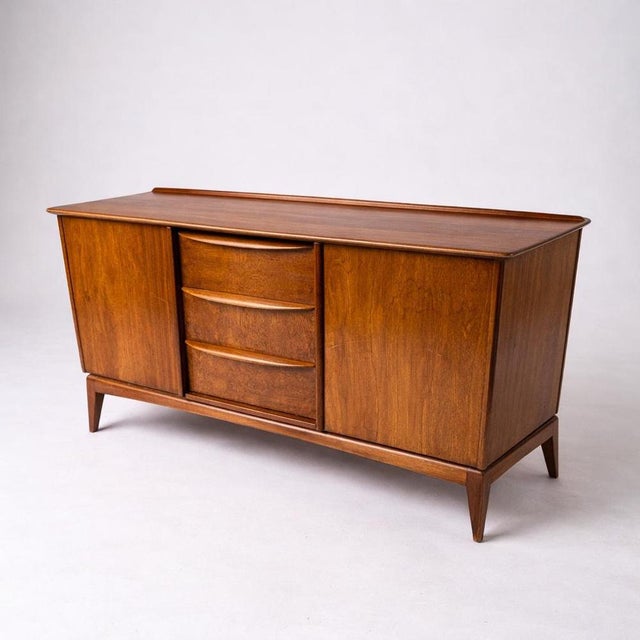 Vintage Walnut Sideboard from McIntosh, 1960s For Sale - Image 6 of 9