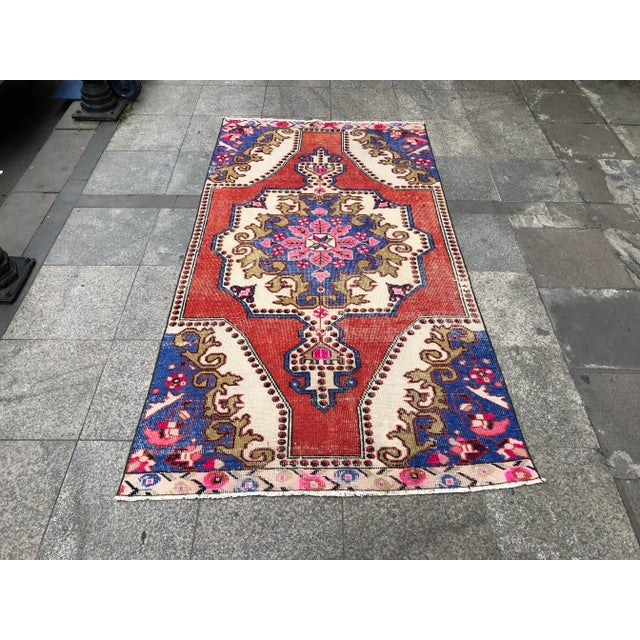 1960s Vintage Turkish Oushak Hand-Knotted Rug - 3′10″ × 7′3″ For Sale - Image 11 of 11