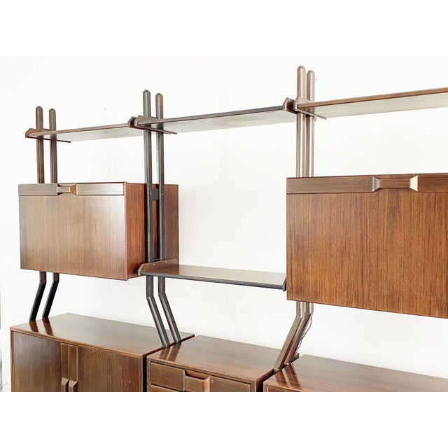 Mid-Century Italian Modern Free-Standing Bookshelf in Wood and Brass, 1960s For Sale - Image 4 of 18