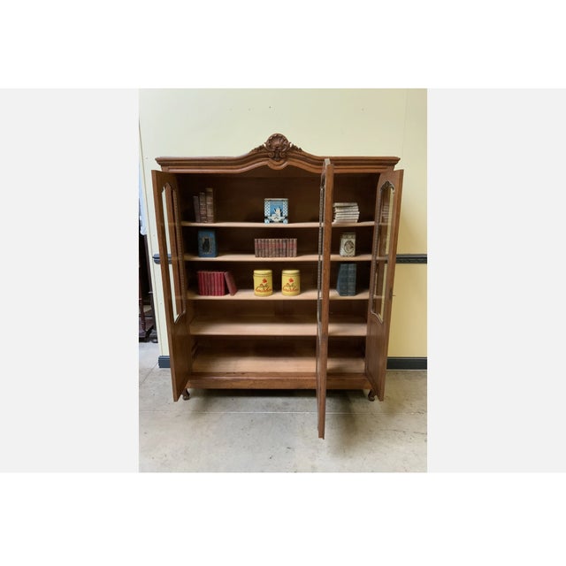 Age: circa 1910 Wood type: solid oak Condition: very good, meticulously maintained, fully restored original condition...