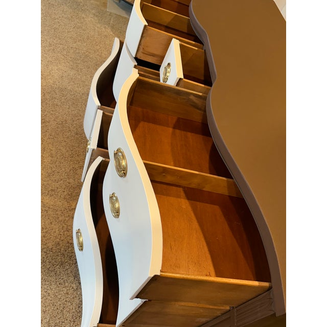 Mid-Century Modern Drexel Nine Drawers, Serpentine, Mid-Century Dresser For Sale - Image 3 of 7