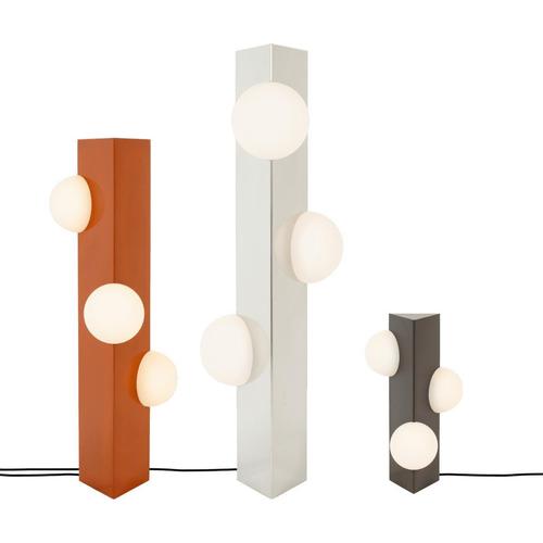 Medium orange glaze sfera floor lamp by pulpo design by victoria wilmotte dimensions: w 42 x d 45 x h 120 cm materials:...