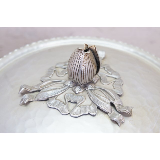 Metal Vintage Hammered Aluminum Chafing Dish Server W/ Pyrex Glass Insert Dogwood Legs For Sale - Image 7 of 14