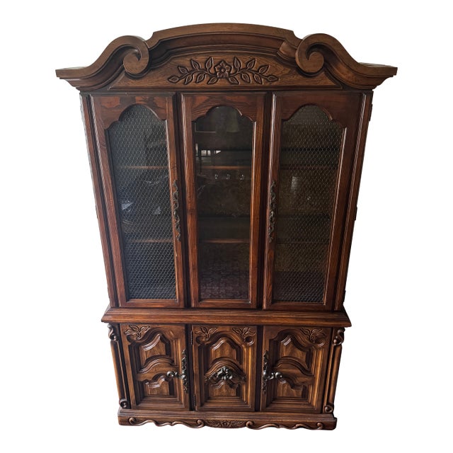 Vintage French Provincial / Louis XV-Style Oak China Cabinet For Sale
