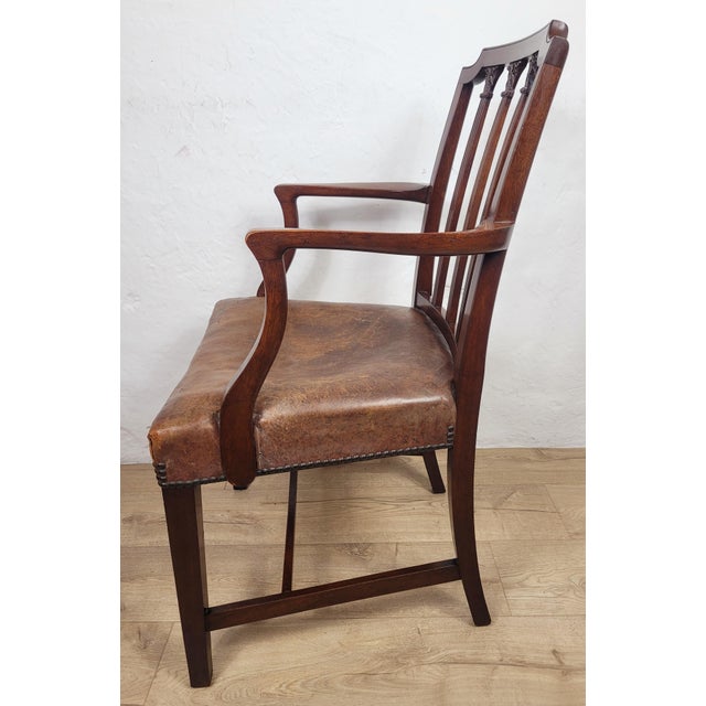 19th Century Victorian English Armchair in Carved Leather and Mahogany, 1890 For Sale - Image 12 of 18