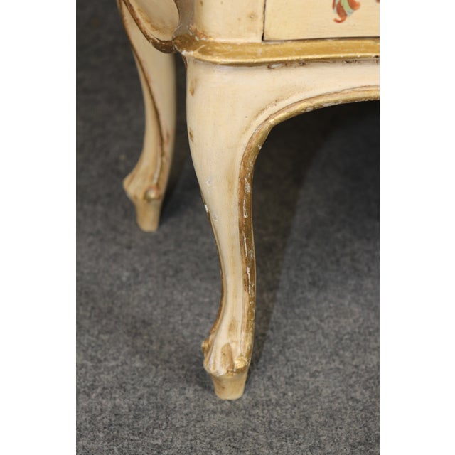 Vintage Italian Venetian Style Creme Painted & Gilt Cabinet C. 1950s For Sale - Image 14 of 15