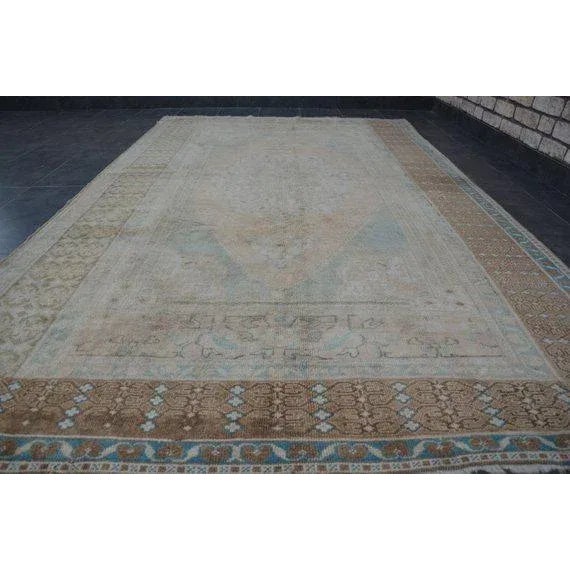 Peach 1960s Vintage Turkish Tribal Area Rug - 5′5″ × 9′ For Sale - Image 8 of 9