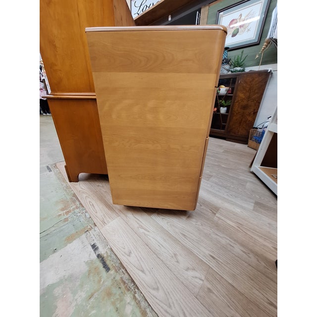 Mid-Century Modern Mid-Century Modern Heywood-Wakefield 8-Drawer Lowboy Dresser For Sale - Image 3 of 12