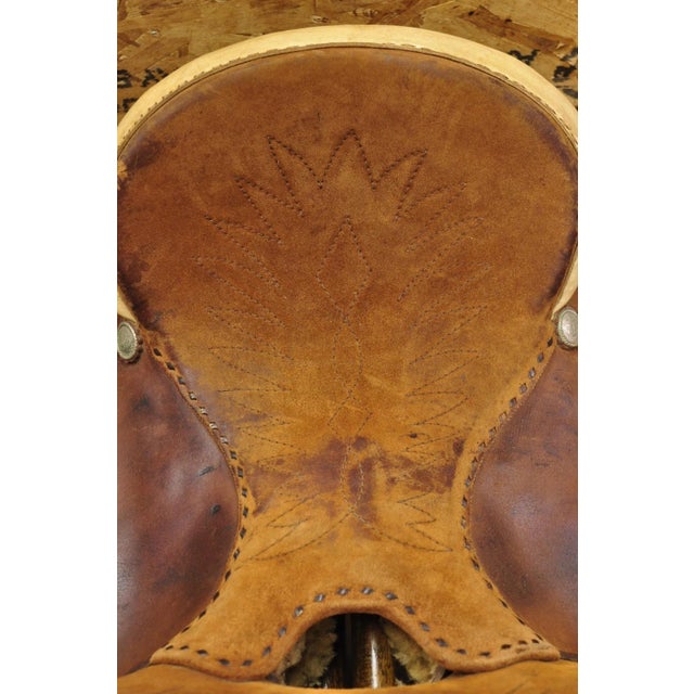 Vintage Circle Y Brand Brown Leather & Suede 14 Inch Barrel Horse Western Saddle For Sale - Image 4 of 18