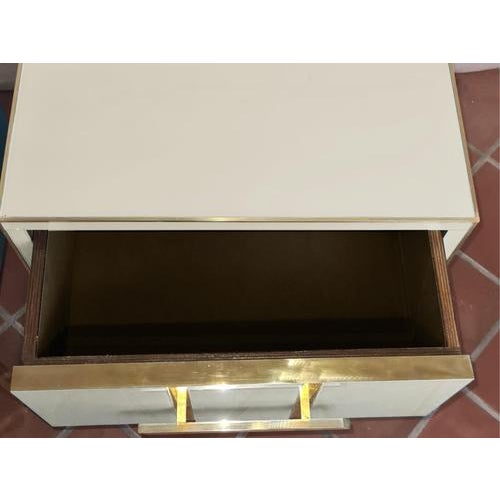 Mid-Century Modern White Murano Opaline Glass Nightstands with Brass Trim and Legs by Justfurnituress, Set of 2 For Sale - Image 3 of 6