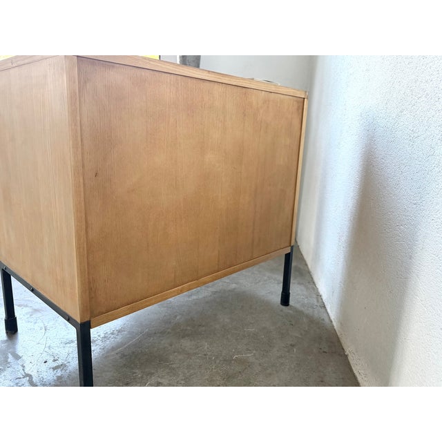 Chest of 3 Drawers in Oak and Lacquered Metal from ARP, France, 1960s For Sale - Image 15 of 18