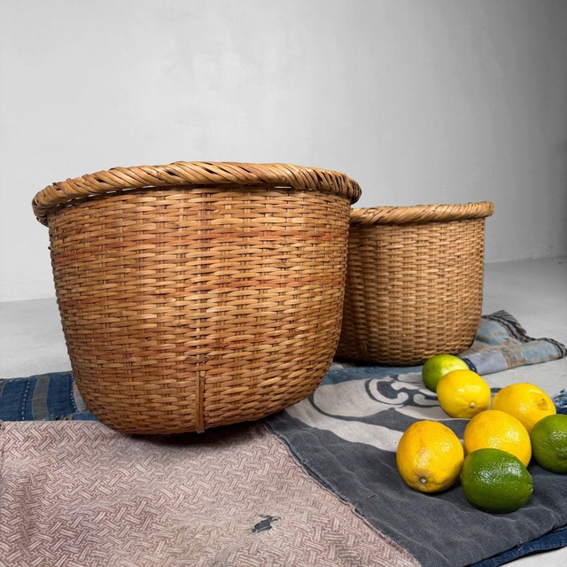 Shōwa Japanese Bamboo Baskets, 1950, Set of 2 For Sale - Image 6 of 13