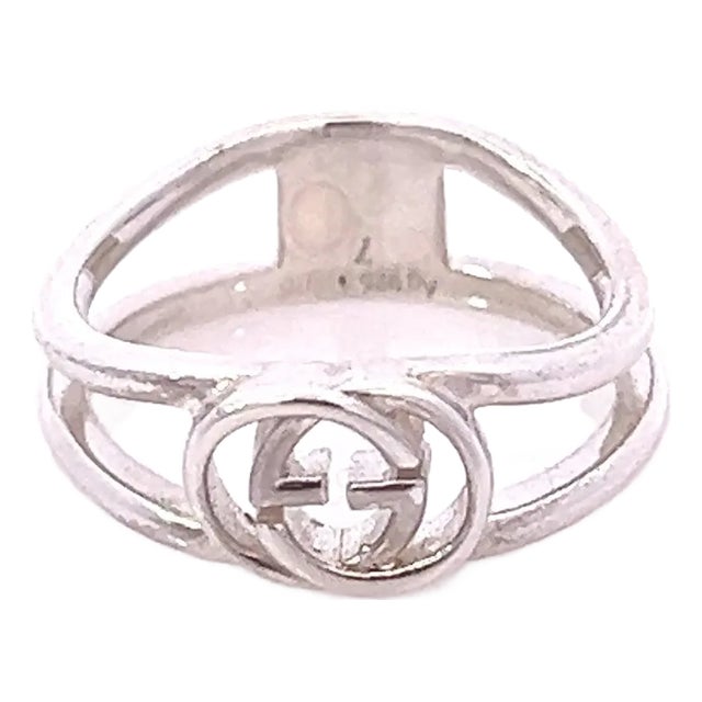 Late 20th Century Gucci Estate Ladies Ring Size 4 Sterling Silver 2.2 Grams For Sale