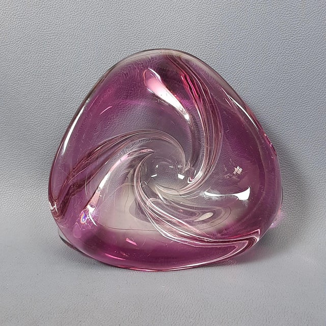 Art Deco Fuchsia Crystal Centerpiece from Val St-Lambert, 1930s For Sale - Image 4 of 11