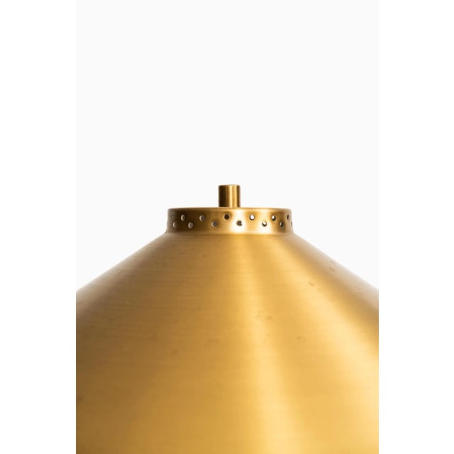 Rare table lamp by unknown designer. Produced by Boréns in Sweden. Up to 250V (Europe/UK Standard).The wiring of this item...