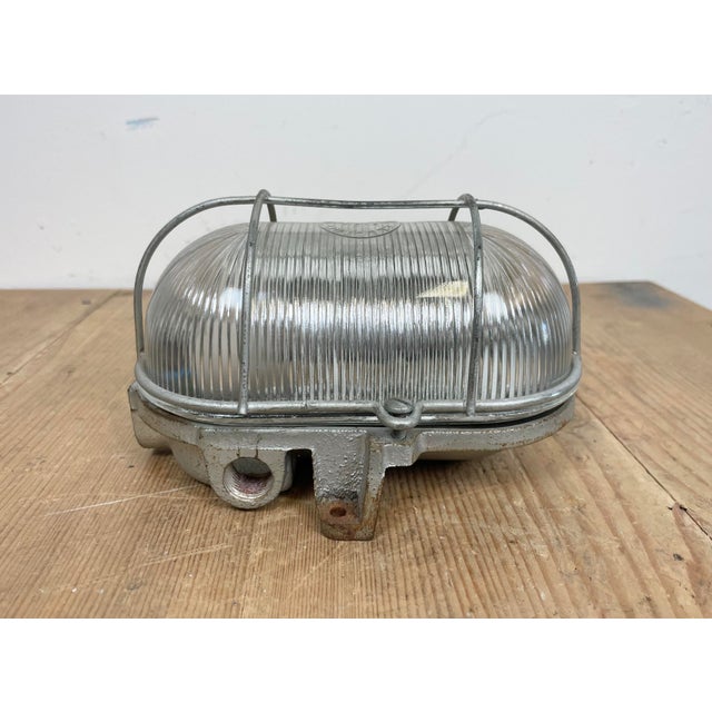 Gray French Industrial Cast Iron Wall Lamp from Electro Fonte, Paris, 1960s For Sale - Image 8 of 18