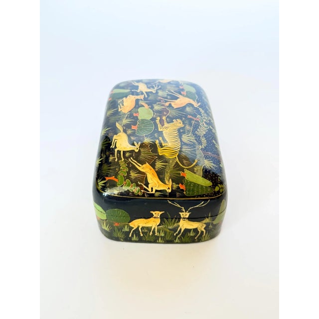 Vintage Kashmir Indian Lacquered Domed Box With Flora and Fauna For Sale In Dallas - Image 6 of 9