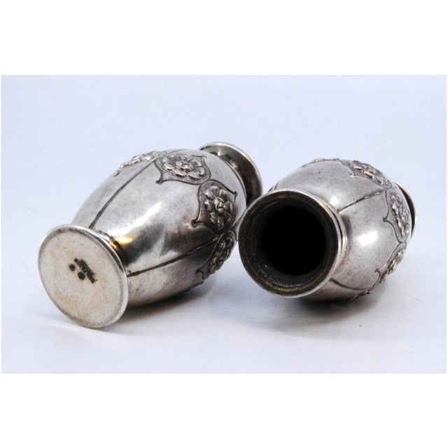 Small Vases in Embossed Silver with Floral Motifs, Set of 2 For Sale - Image 5 of 11