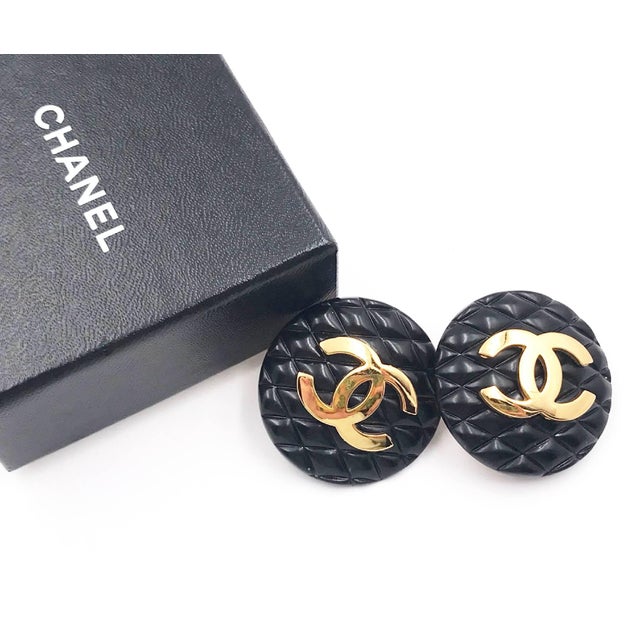 Contemporary 1990s Chanel Rare Classic Black Quilted Gold CC Large Clip on Earrings, A Pair For Sale - Image 3 of 4