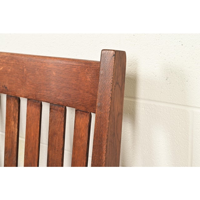 Gustav Stickley Style Antique Mission Oak Arts & Crafts Bench or Settle Sofa, Circa 1900 For Sale In South Bend - Image 6 of 11