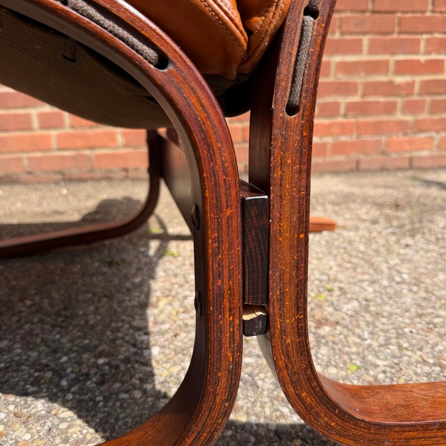 Pair of 1970s “Siesta” Bent Rosewood and Leather Lounge Chairs by Ingmar Relling for Westnofa, Norway For Sale - Image 10 of 12