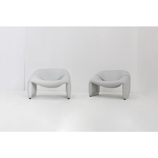 Set of 2 Artifort Groovy M Chairs model F598 designed by Pierre Paulin for Artifort. An iconic chair, highly comfortable....