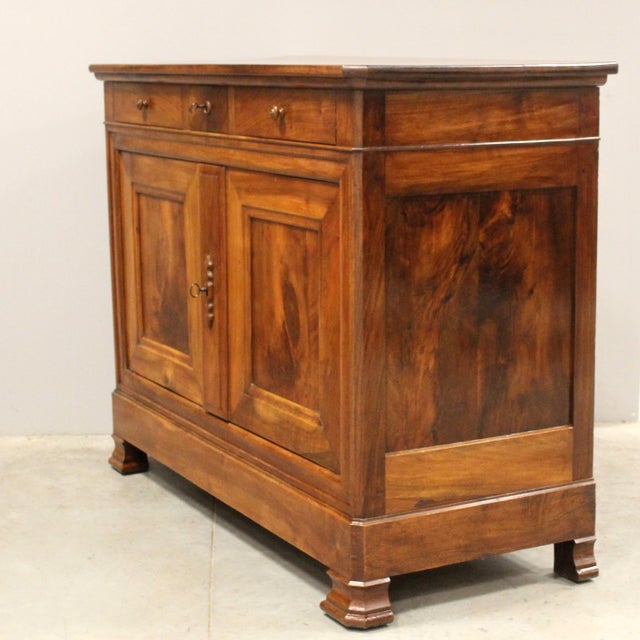 19th-Century Louis Philippe Sideboard in Walnut For Sale - Image 5 of 11