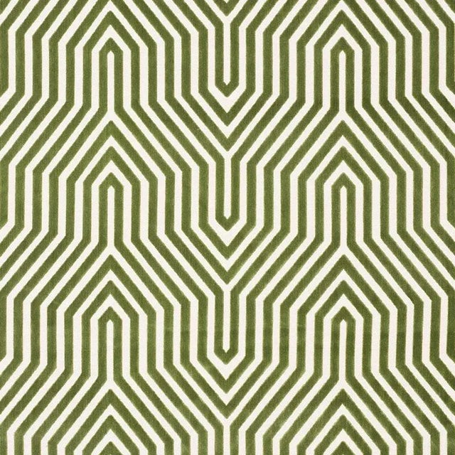 Contemporary Schumacher X Mary Mcdonald Vanderbilt Velvet Fabric in Lettuce For Sale - Image 3 of 3