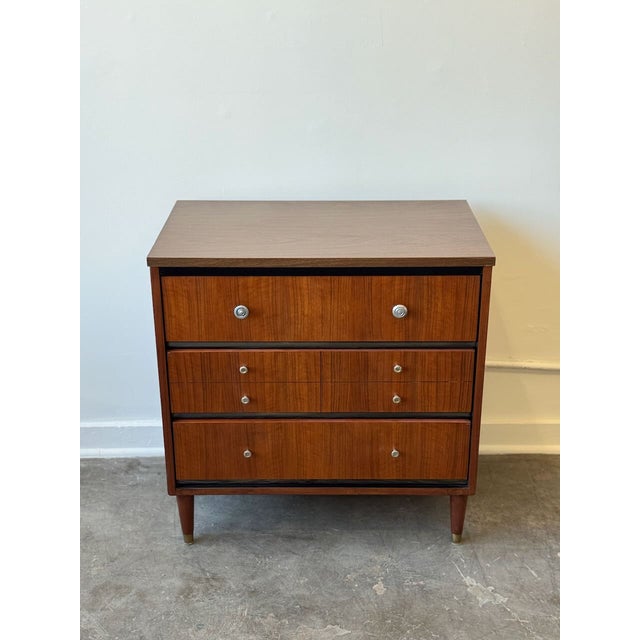Morris & Co. 1960s "Townset" Chest of Drawers by Morris of Ca, Attributed For Sale - Image 4 of 11