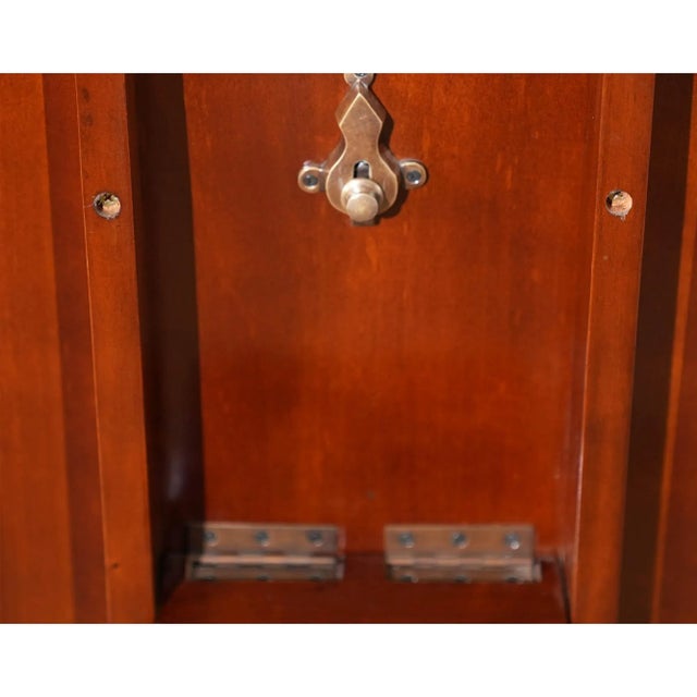 Niagara Furniture Mahogany Philadelphia Tilt Top Table For Sale - Image 10 of 12