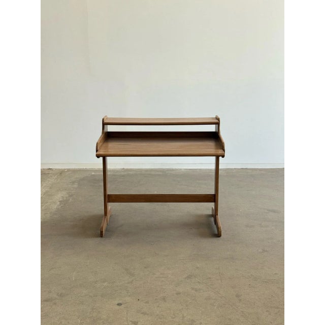 Modern 1990s Post Modern Desk in Oak For Sale - Image 3 of 11