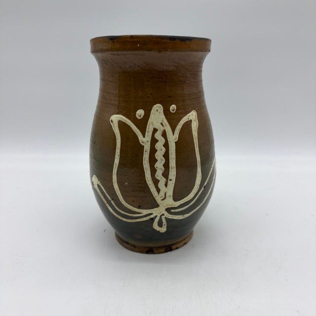 19th Century French Regional Slipware Earthenware Pitcher With Tulip Motif For Sale - Image 14 of 17