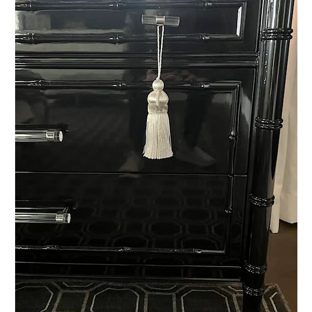 Key Tassel in Silver Color With Velvet Detail For Sale - Image 14 of 14