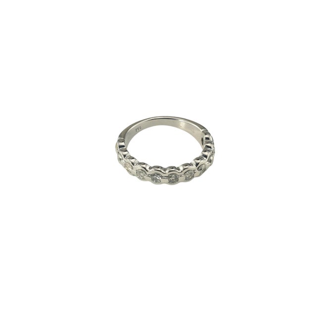 Early 21st Century Early 21st Century 18 Karat White Gold Diamond Band Ring Size 6.75 For Sale - Image 5 of 9