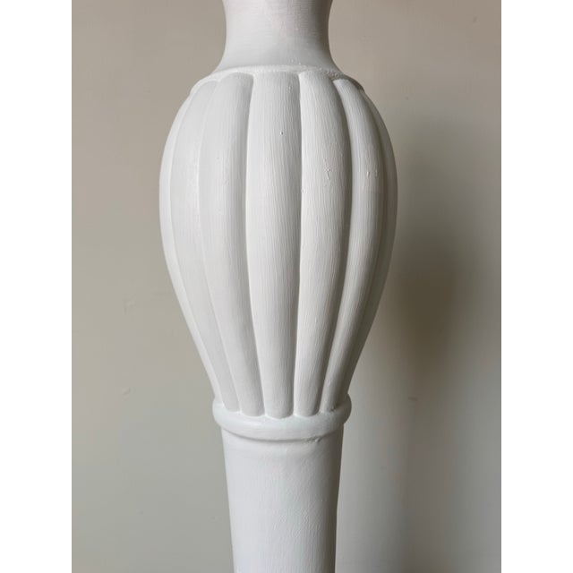 1980’s Vintage Plaster Floor Lamp in White Matte Gesso Finish For Sale In Miami - Image 6 of 12