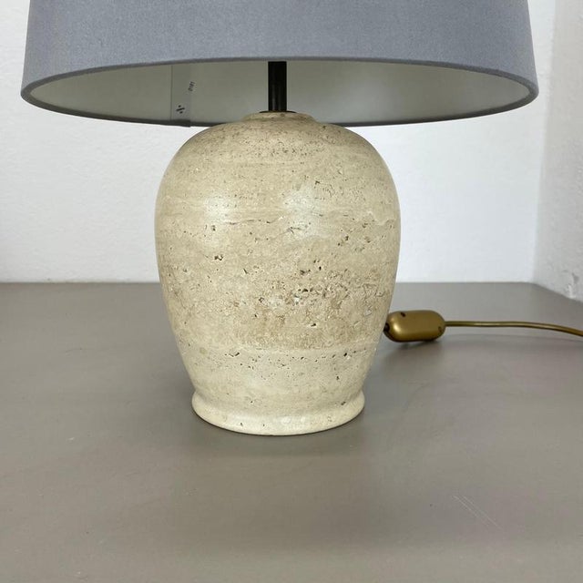 1970s Large Travertine & Marble Table Light in the style of Fratelli Mannelli, Italy, 1970s For Sale - Image 5 of 18