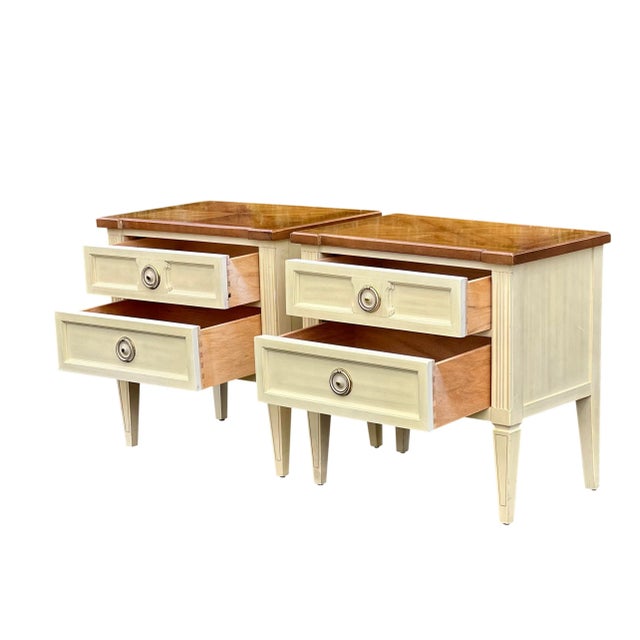American of Martinsville 1970s Vintage American of Martinsville Parquet Top White Nightstands - a Pair For Sale - Image 4 of 13