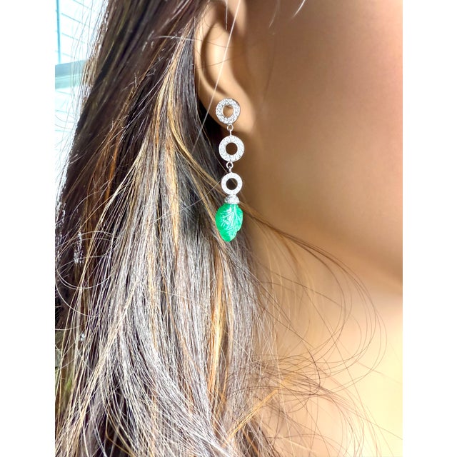 Metal 14k White Gold Leaf Carved Colombian Emerald and Diamond Circle Drop Earrings, A Pair For Sale - Image 7 of 7