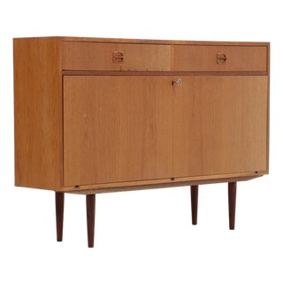 Vintage Teak Chest of Drawers For Sale