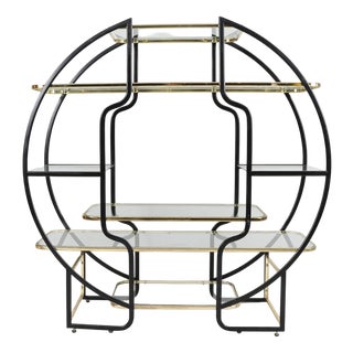 Hollywood Regency Sculptural Circular Étagère in Blackened Steel, Gold-Plated Metal and Glass, 1970s For Sale