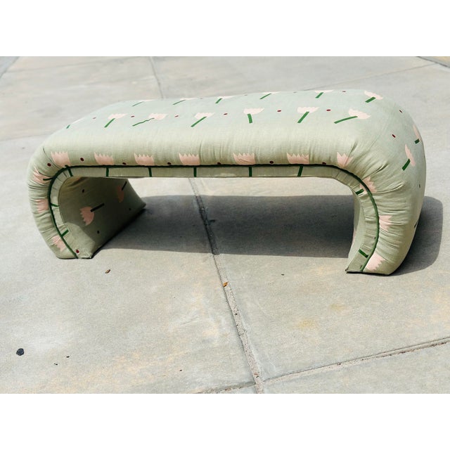 1960s Vintage Waterfall Bench Reupholstered in Hand Printed Schumacher Fabric For Sale - Image 5 of 7